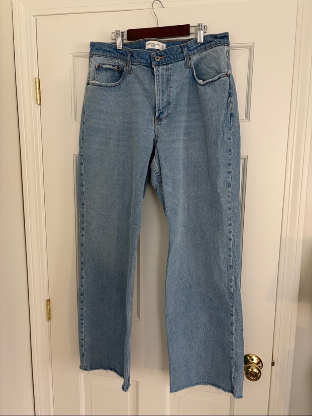 Abercrombie & Fitch The Baggy Low Rise Jeans